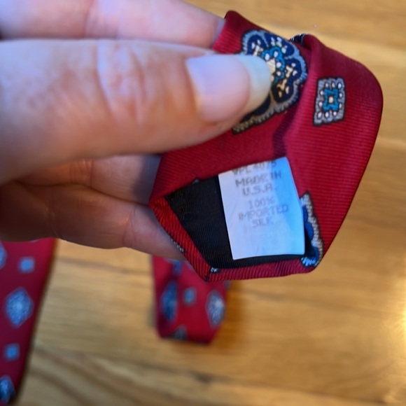 Oscar de la Renta tie - Picture 4 of 4